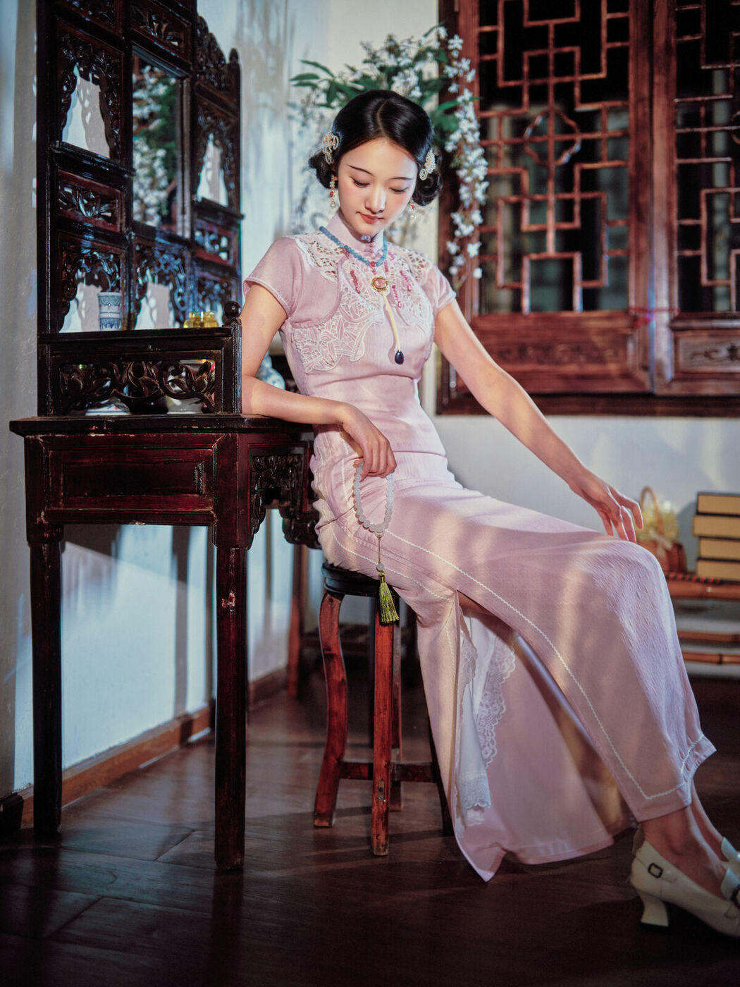 YiTuYu艺图语 Vol.10602 Yao Guai Na Li Tao (14P)
