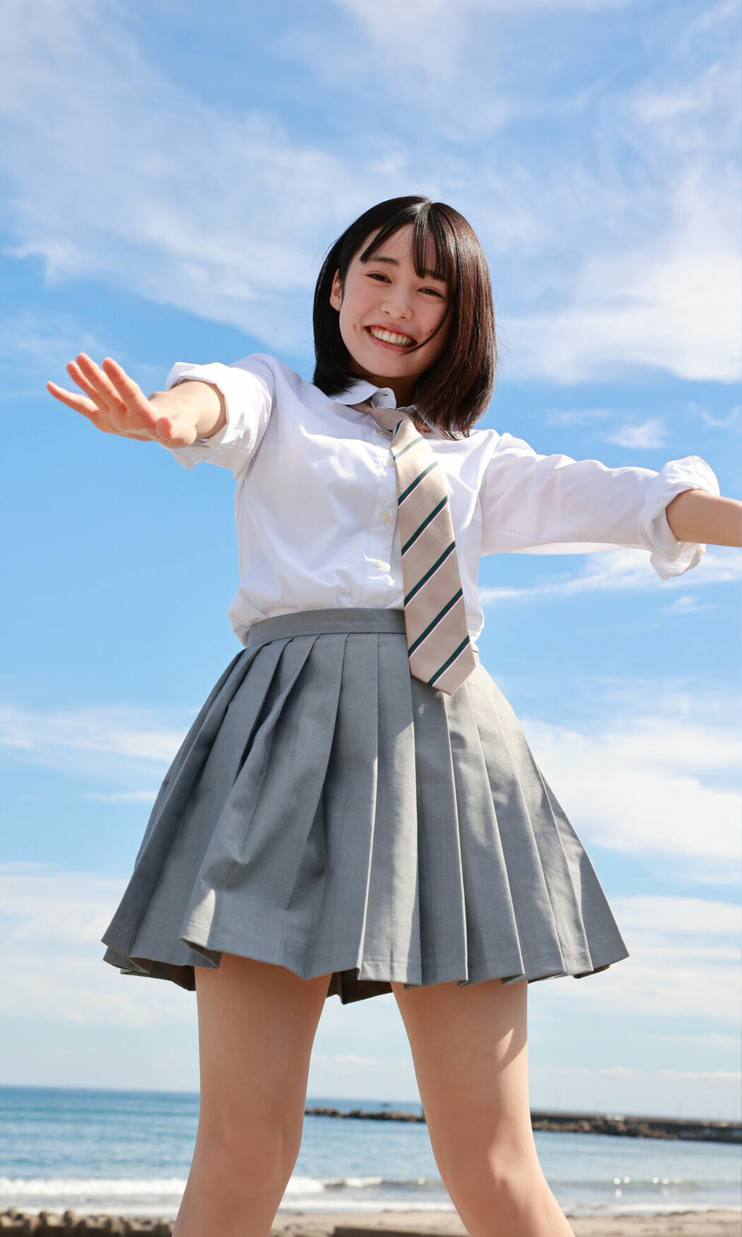 JP Miu Shirahama 白濱美兎 – デジタル限定 写真集 なぁぜなぁぜ (68P)
