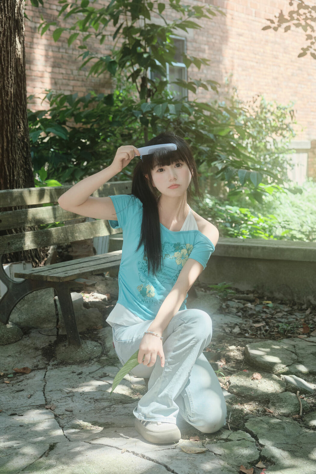 YiTuYu艺图语 Vol.10601 Rou Song Bao (25P)