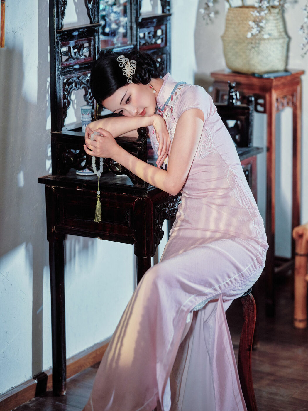 YiTuYu艺图语 Vol.10602 Yao Guai Na Li Tao (14P)