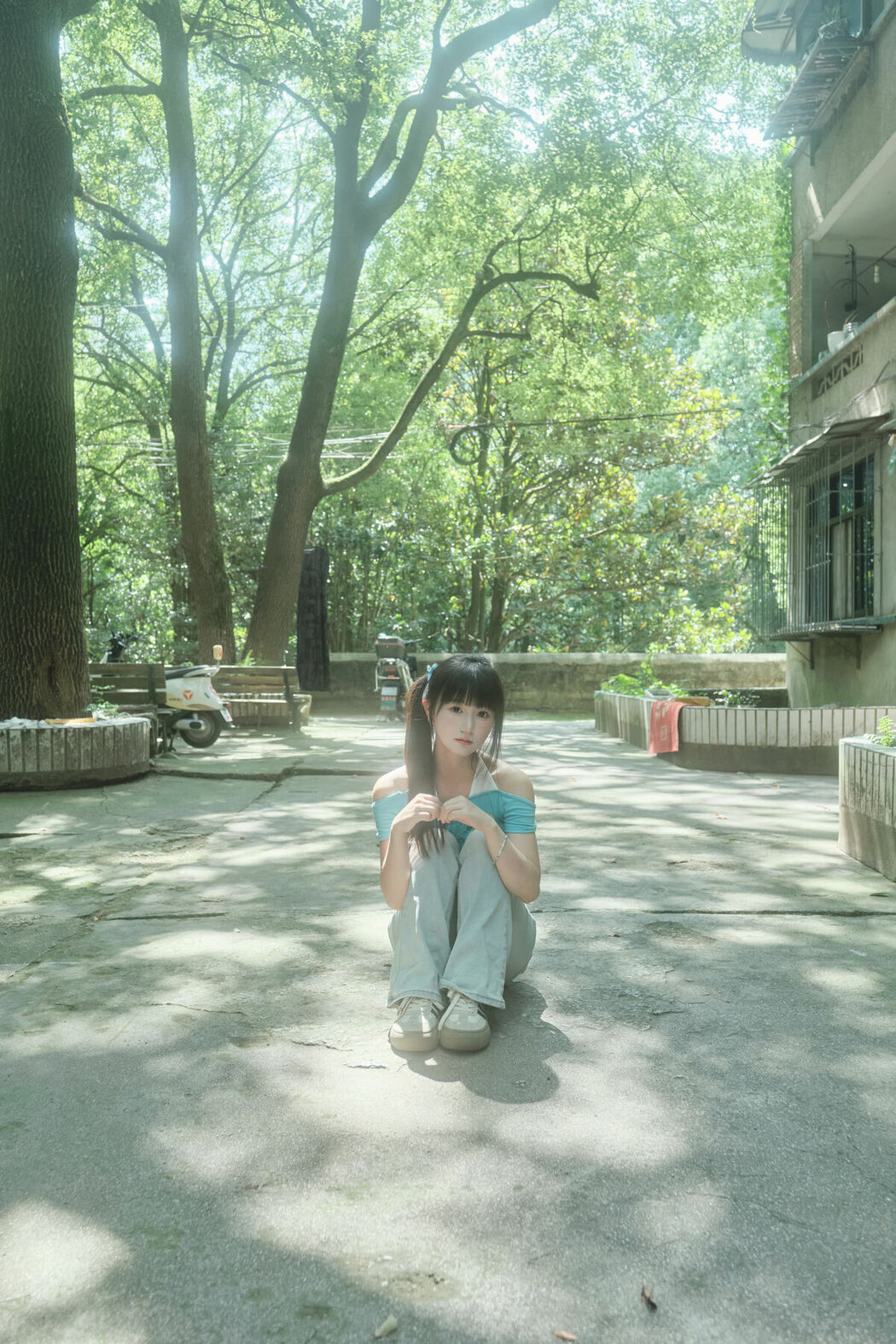 YiTuYu艺图语 Vol.10601 Rou Song Bao (25P)