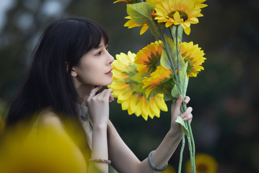 YiTuYu艺图语 Vol.10598 Ye Zi (12P)