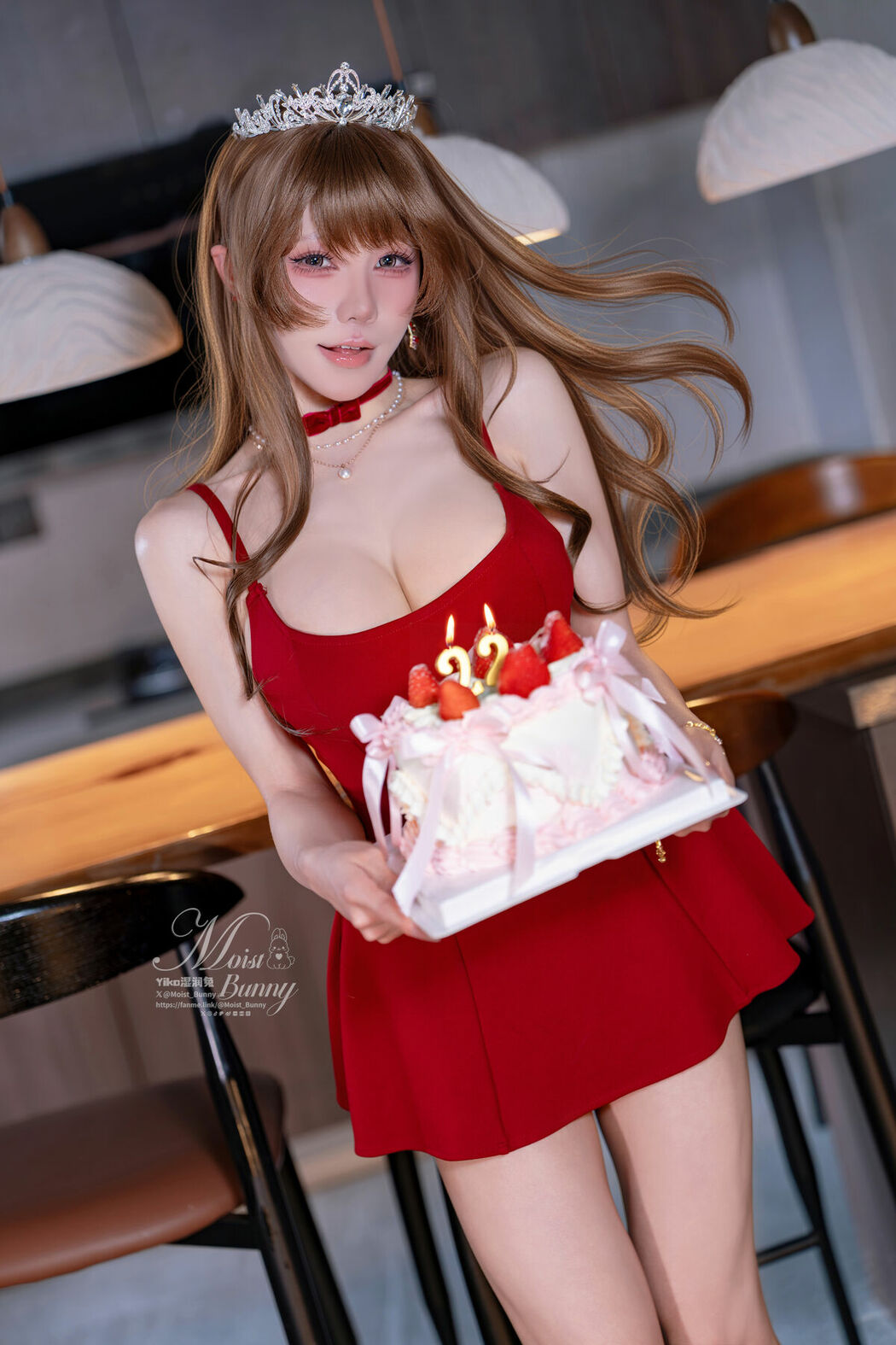 Coser@黏黏团子兔 – 2025诞生日限定作 Birthday Party (49P – 1V)