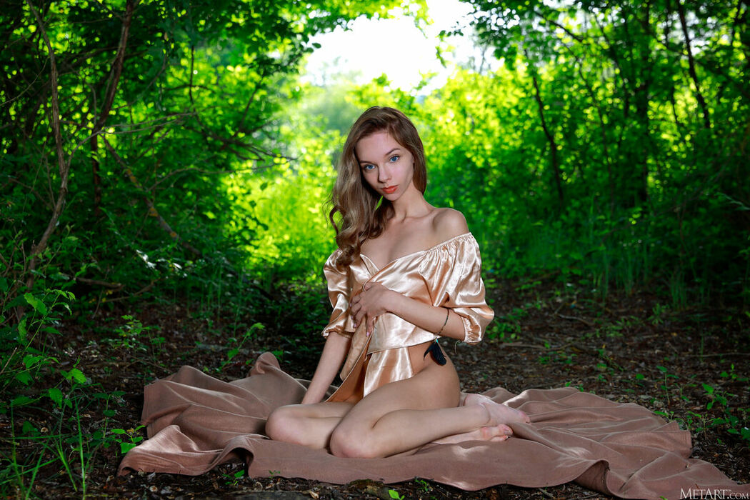 MetArt Josephine Jane – Forest Embrace Part01 (61P)