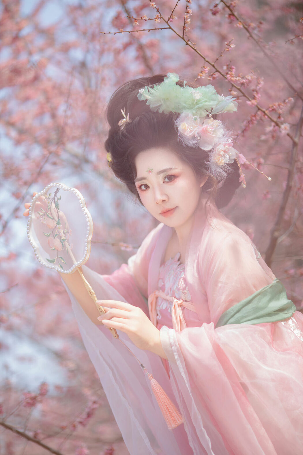 YiTuYu艺图语 Vol.10612 Liu Liu (35P)
