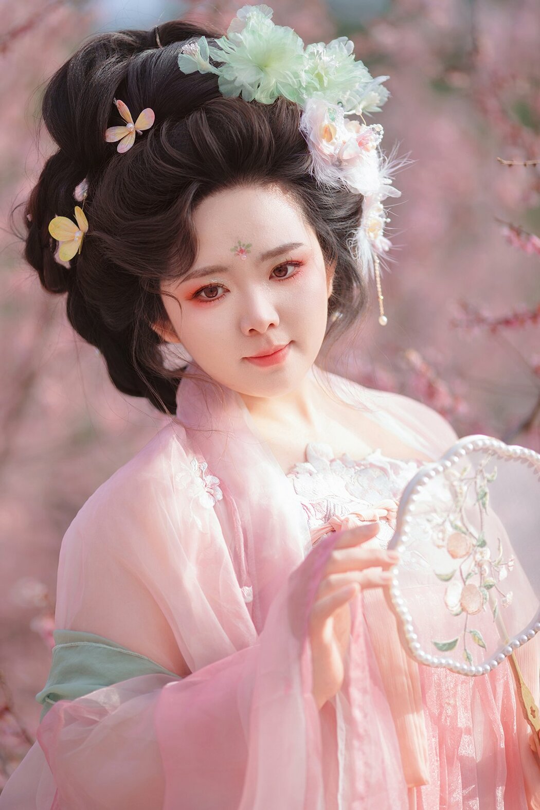 YiTuYu艺图语 Vol.10612 Liu Liu (35P) Cover Photo