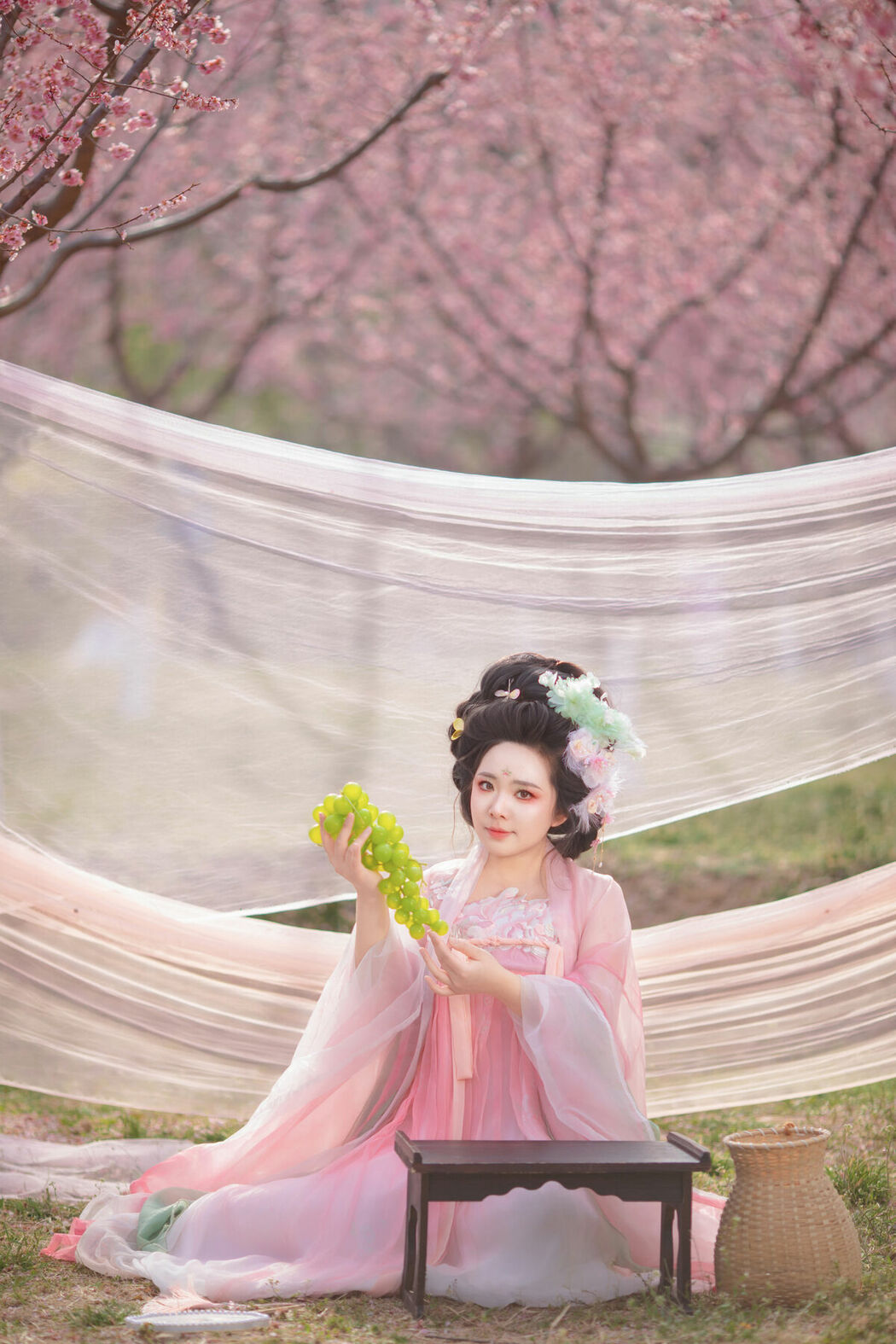 YiTuYu艺图语 Vol.10612 Liu Liu (35P)
