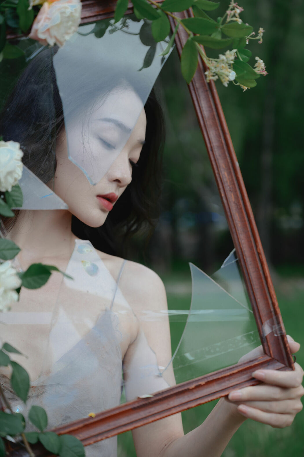 YiTuYu艺图语 Vol.10617 Yi Ming (19P)