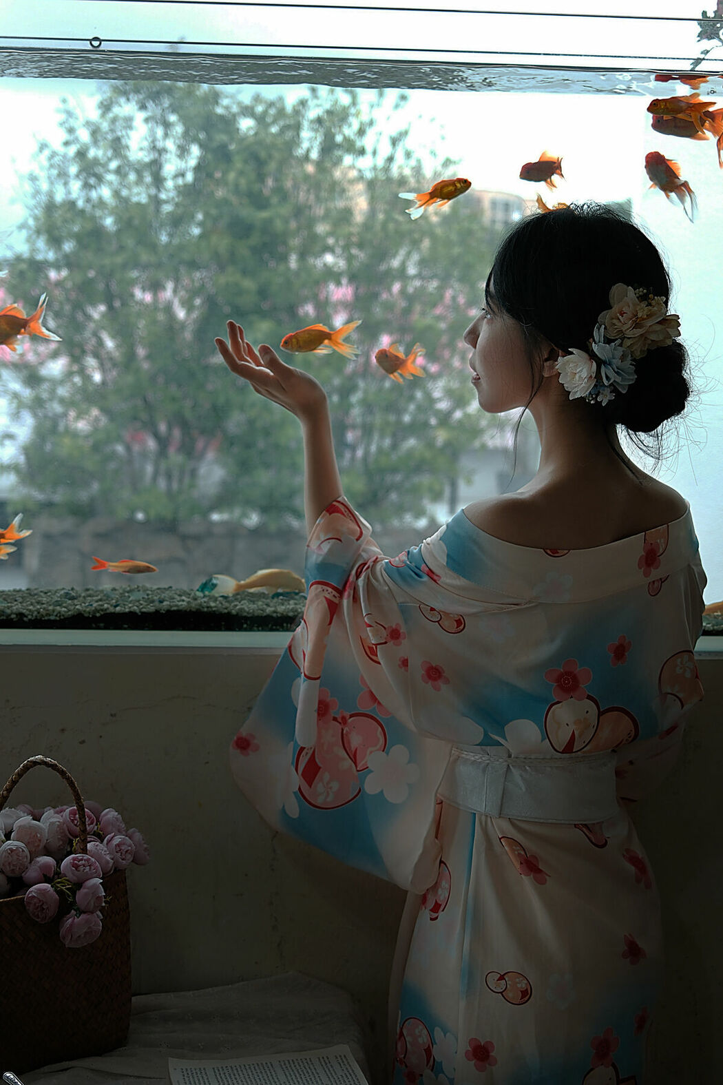 YiTuYu艺图语 Vol.10618 Ye Sheng Mo Te Yuan Zi (11P)