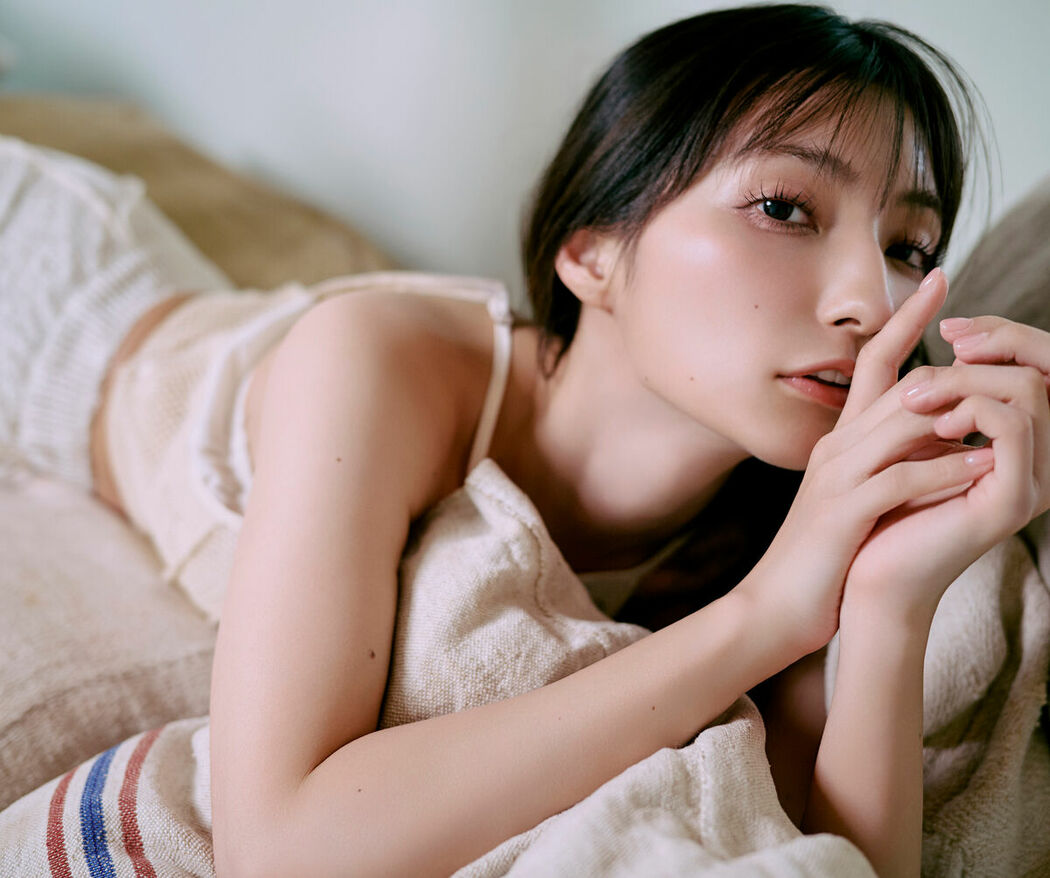 JP Marika Kono 高野麻里佳 – デジタル限定 写真集 embrace My Girl (52P)