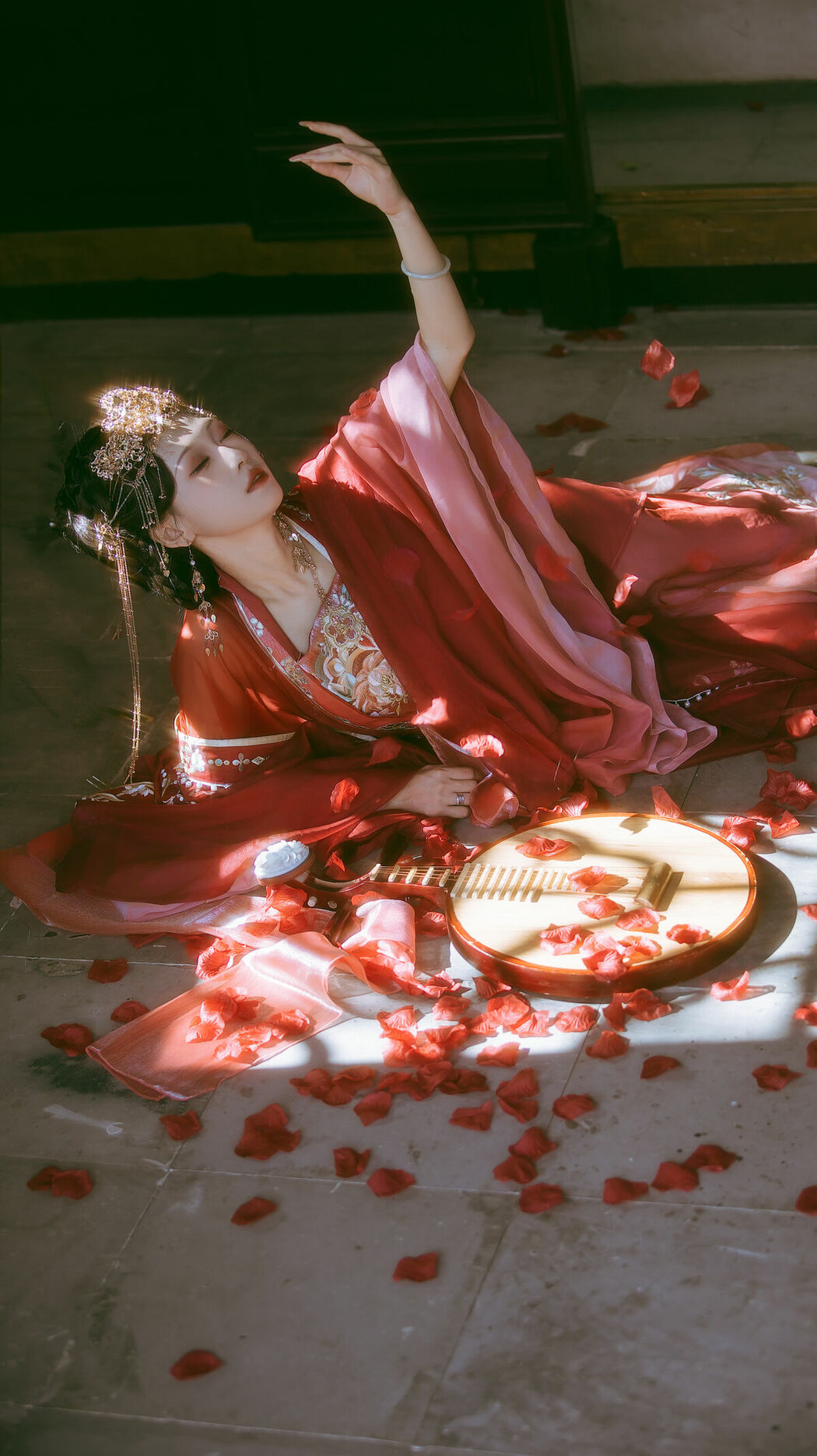 YiTuYu艺图语 Vol.10622 Yi Ming (18P)