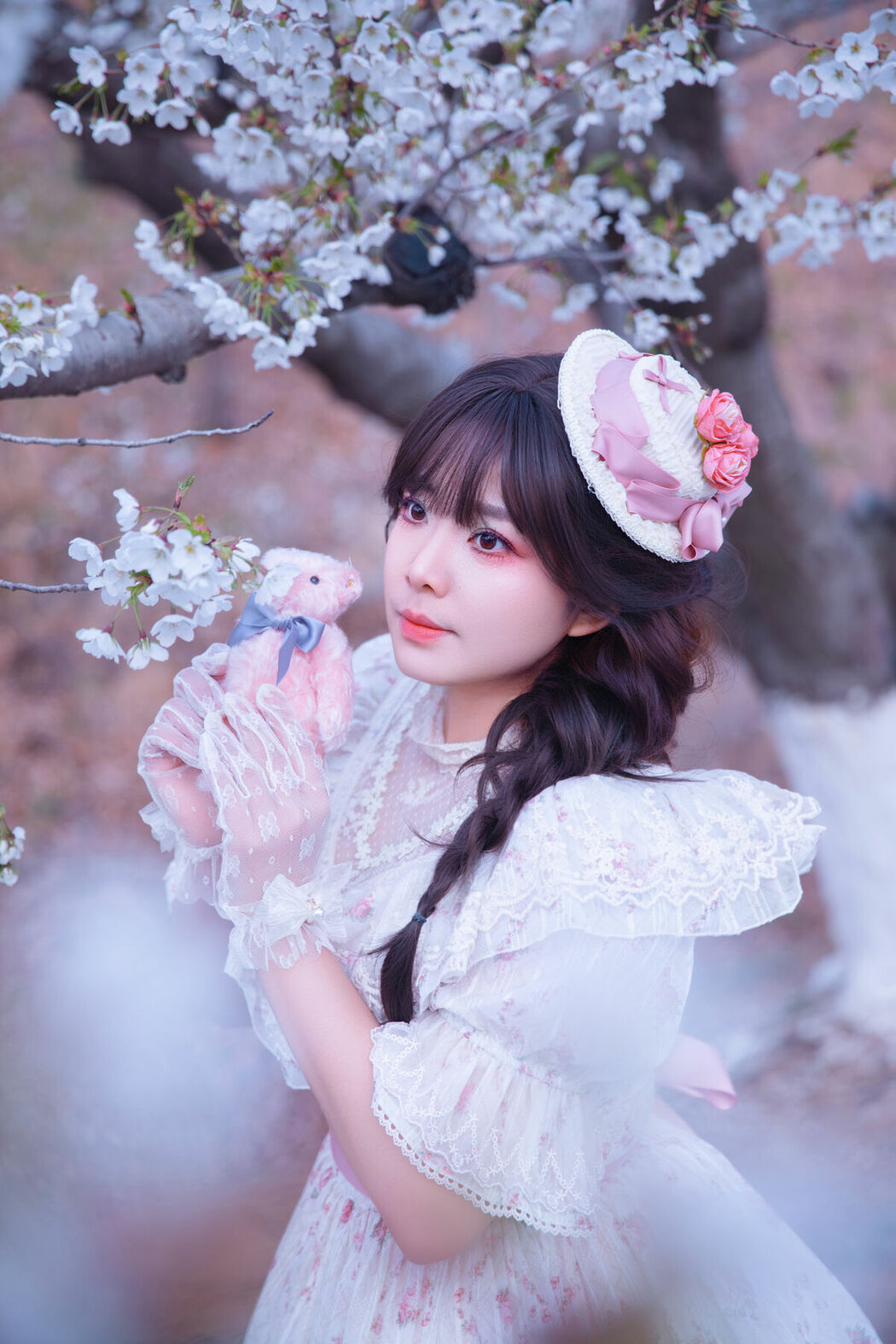 YiTuYu艺图语 Vol.10626 Liu Liu (31P)