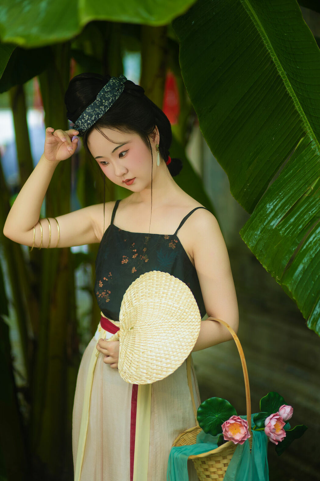 YiTuYu艺图语 Vol.10625 Liu Qi Qi (17P)