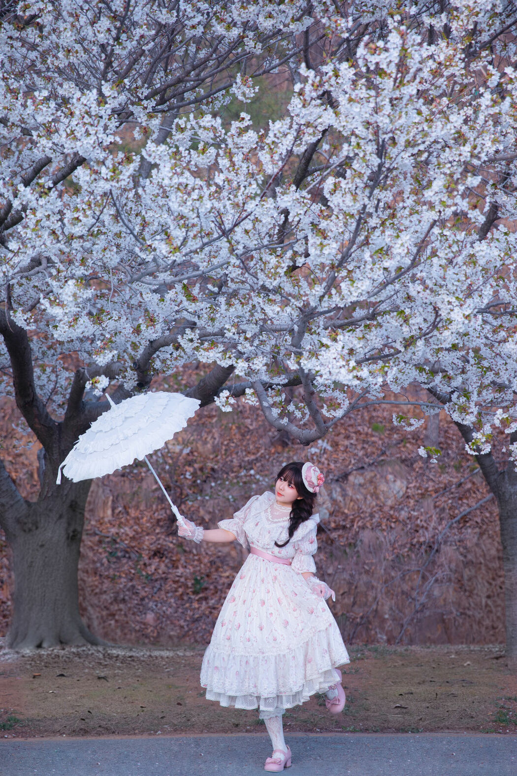 YiTuYu艺图语 Vol.10626 Liu Liu (31P)