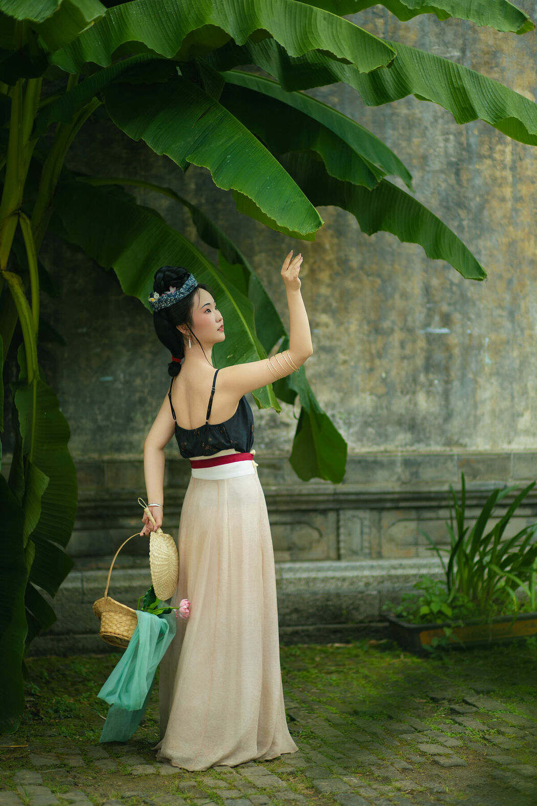 YiTuYu艺图语 Vol.10625 Liu Qi Qi (17P)