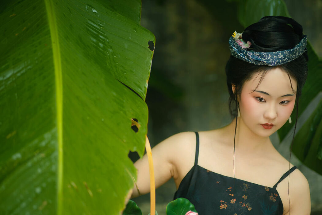 YiTuYu艺图语 Vol.10625 Liu Qi Qi (17P)