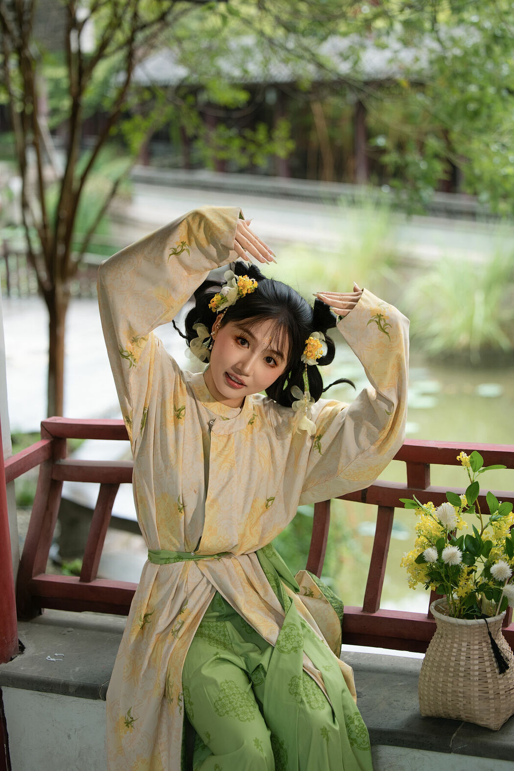 YiTuYu艺图语 Vol.10624 Yu Tong (17P)