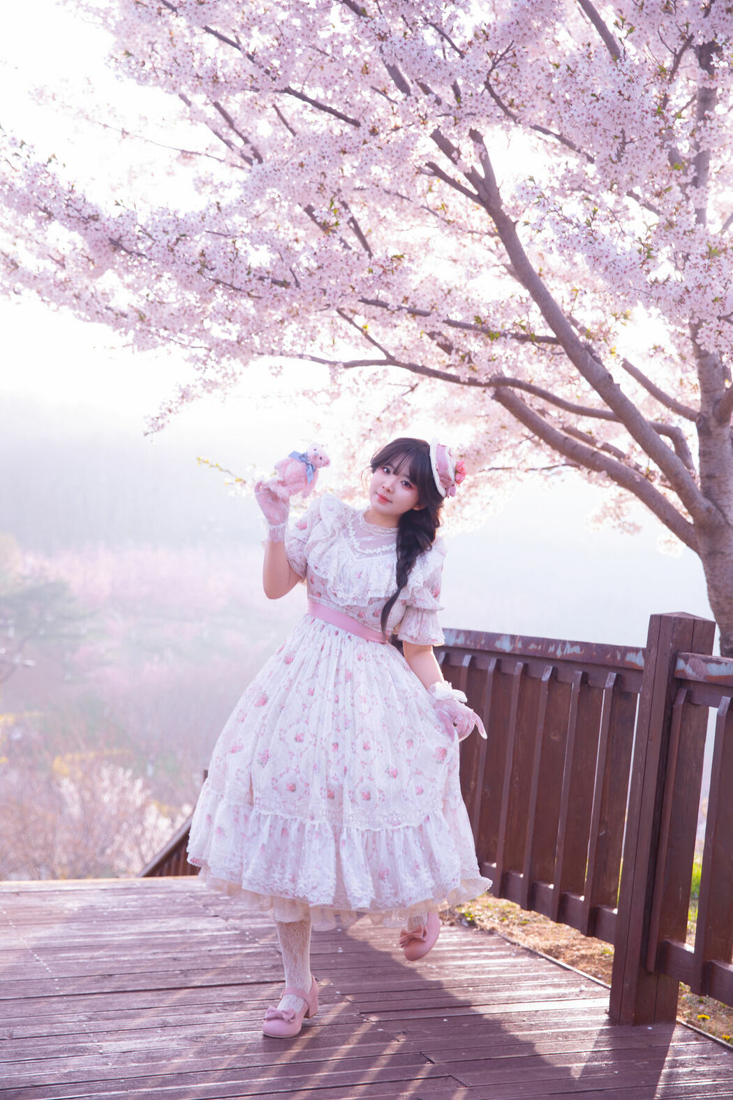 YiTuYu艺图语 Vol.10626 Liu Liu (31P)