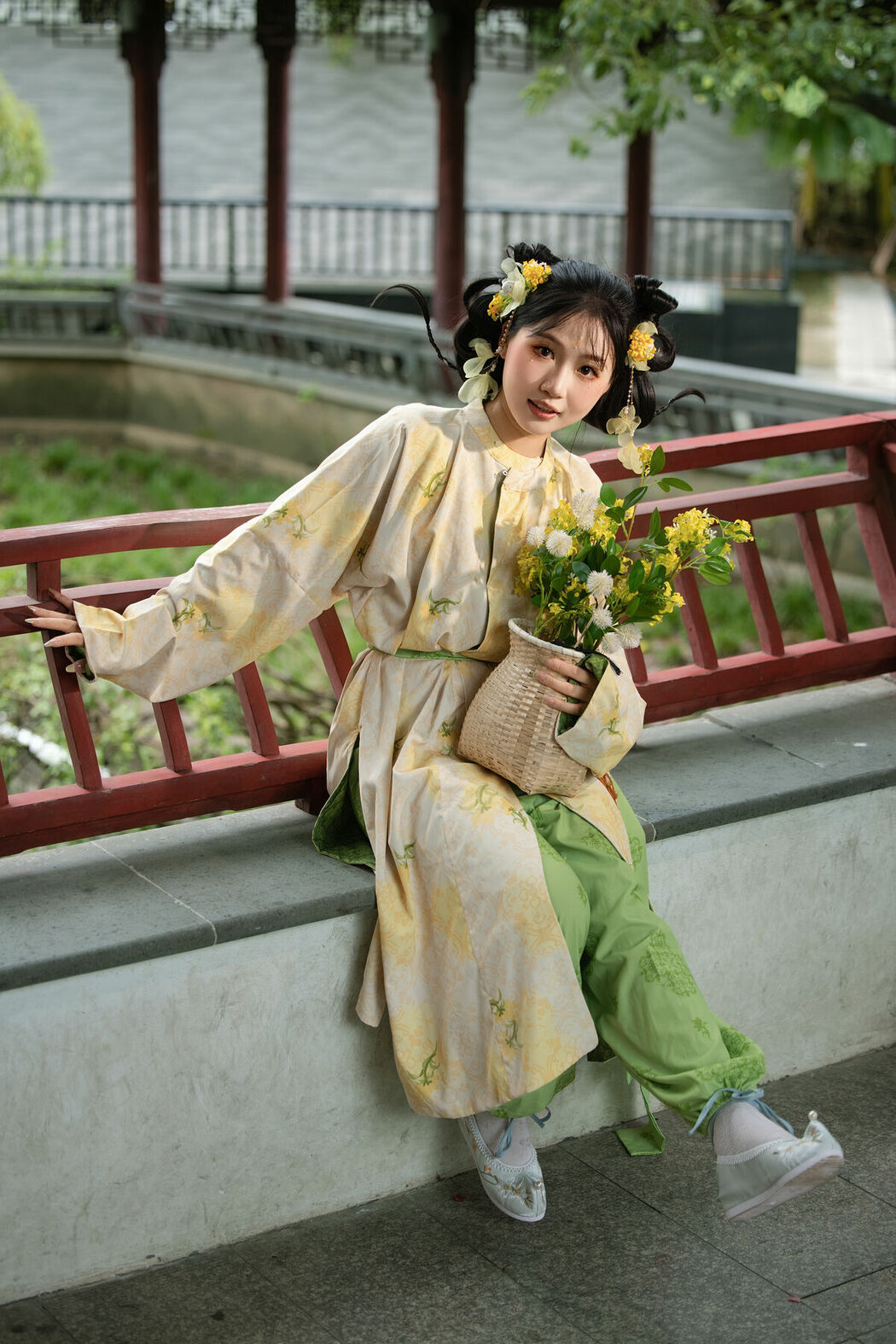 YiTuYu艺图语 Vol.10624 Yu Tong (17P)