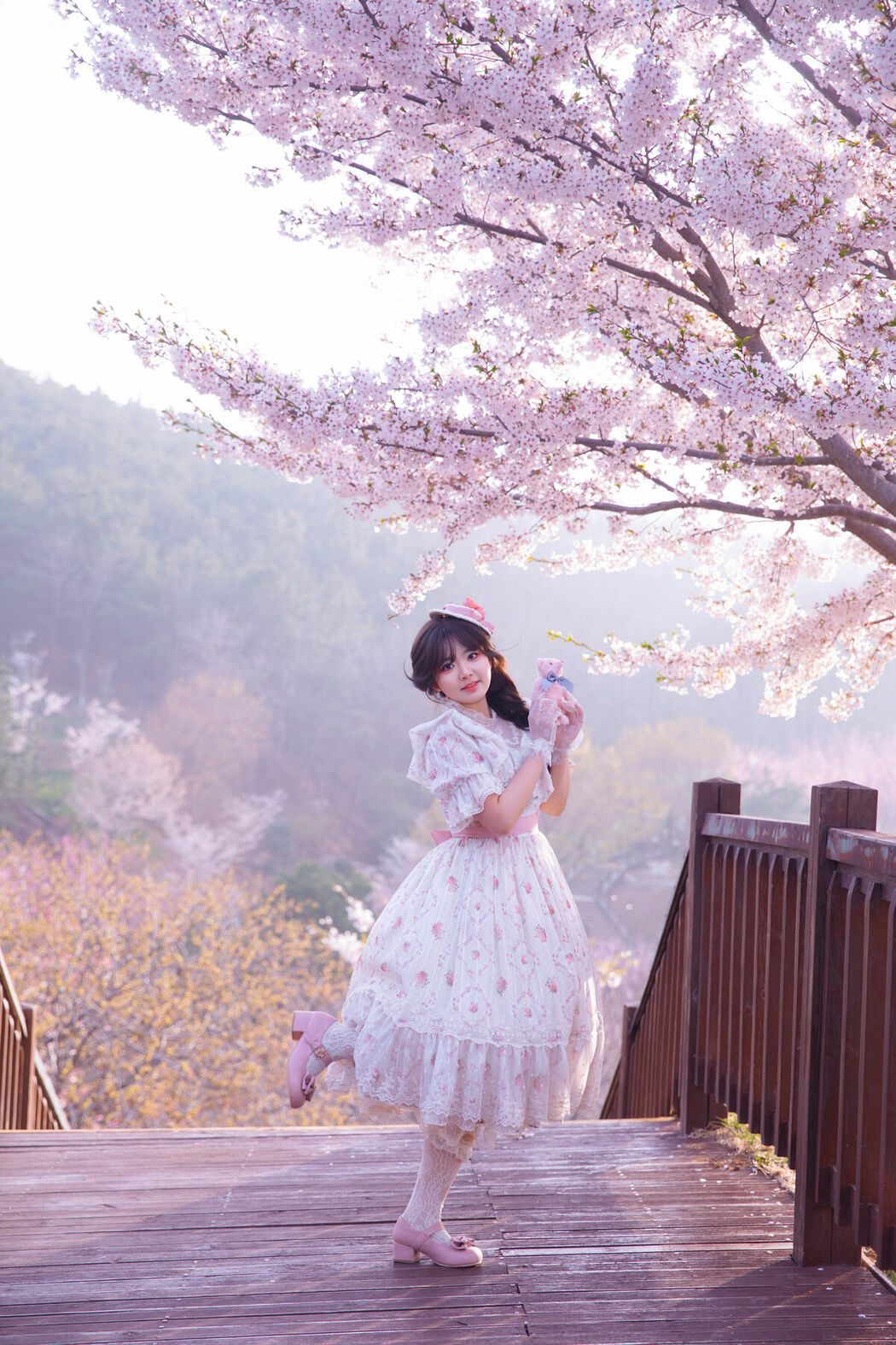 YiTuYu艺图语 Vol.10626 Liu Liu (31P)