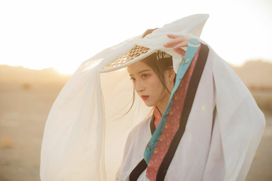 YiTuYu艺图语 Vol.9423 Dang Chu Jiao Ren Jia Xiao Tian Tian (23P)