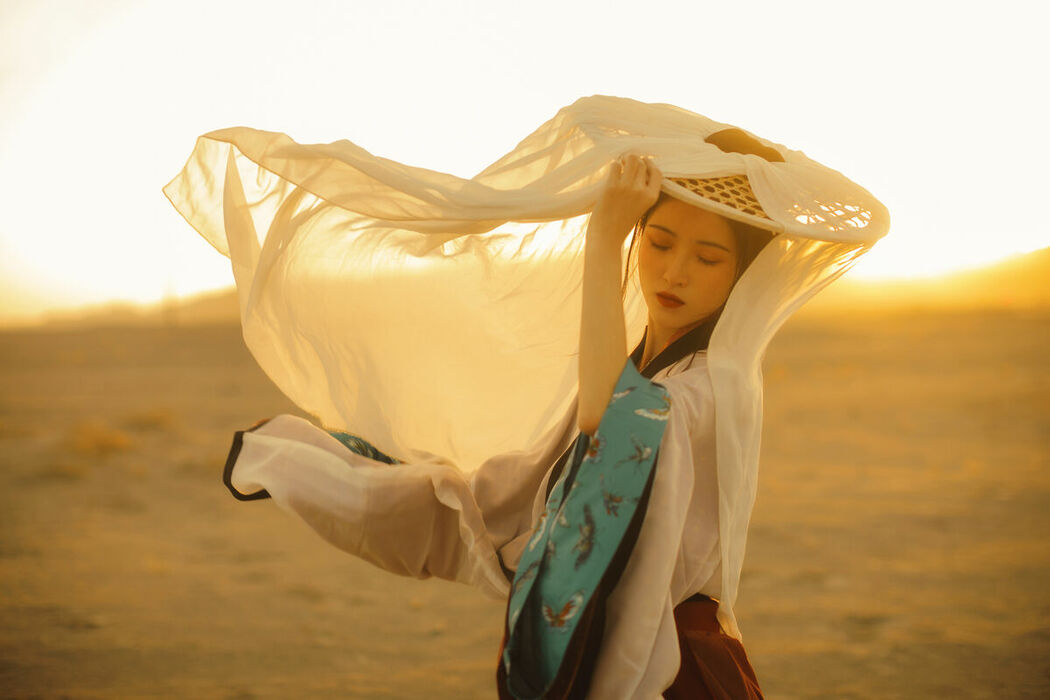 YiTuYu艺图语 Vol.9423 Dang Chu Jiao Ren Jia Xiao Tian Tian (23P)