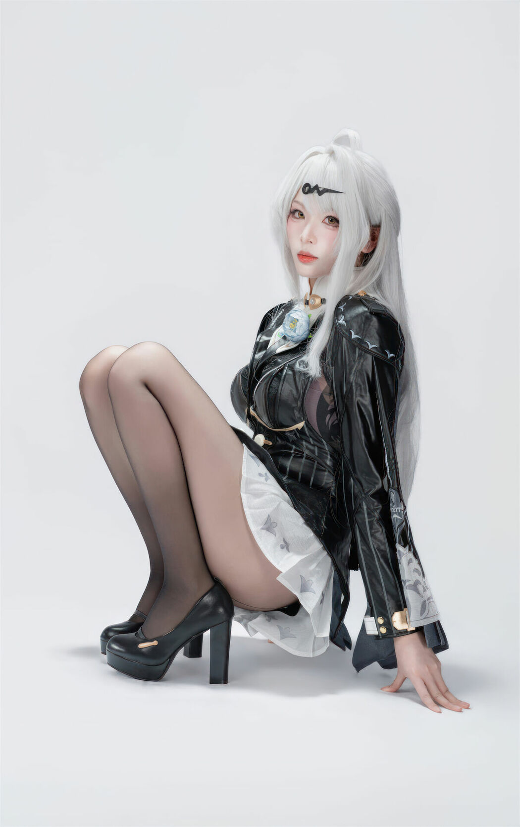 Coser@轩萧学姐 – 绝区零 仪玄-墨形影踪 Part01 (51P)