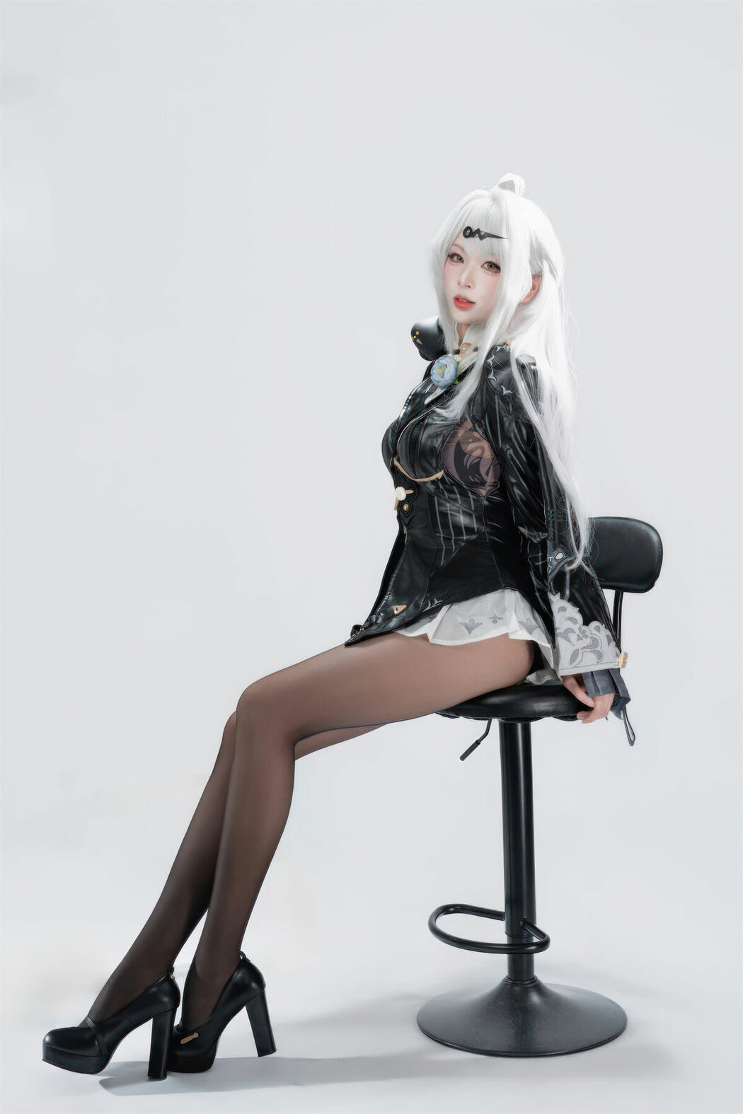 Coser@轩萧学姐 – 绝区零 仪玄-墨形影踪 Part01 (51P)