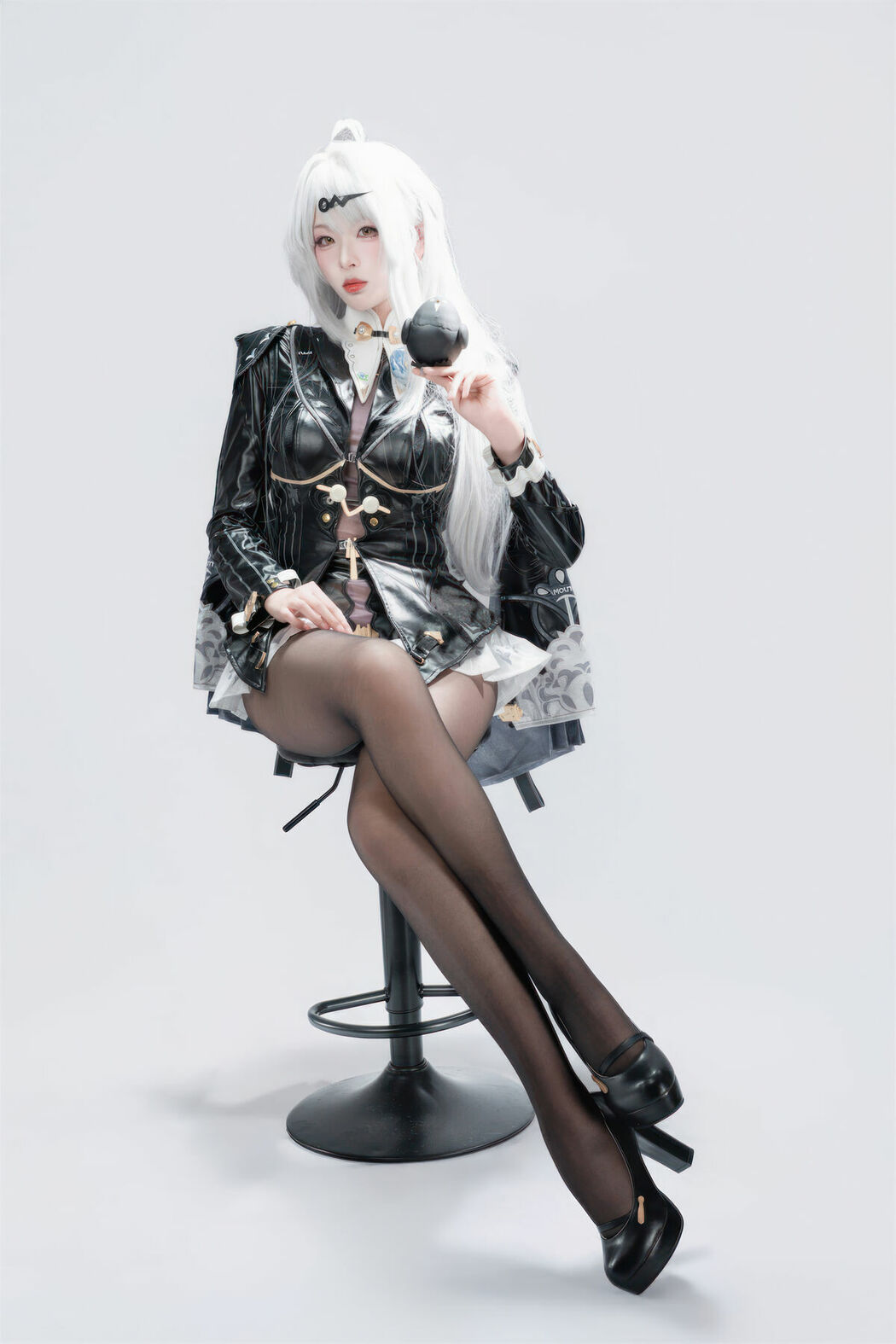 Coser@轩萧学姐 – 绝区零 仪玄-墨形影踪 Part01 (51P)
