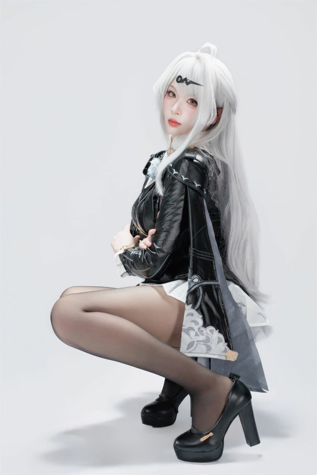 Coser@轩萧学姐 – 绝区零 仪玄-墨形影踪 Part01 (51P)