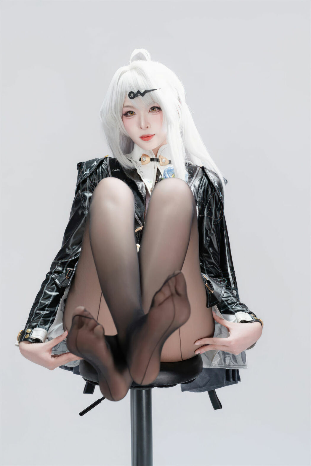 Coser@轩萧学姐 – 绝区零 仪玄-墨形影踪 Part01 (51P)