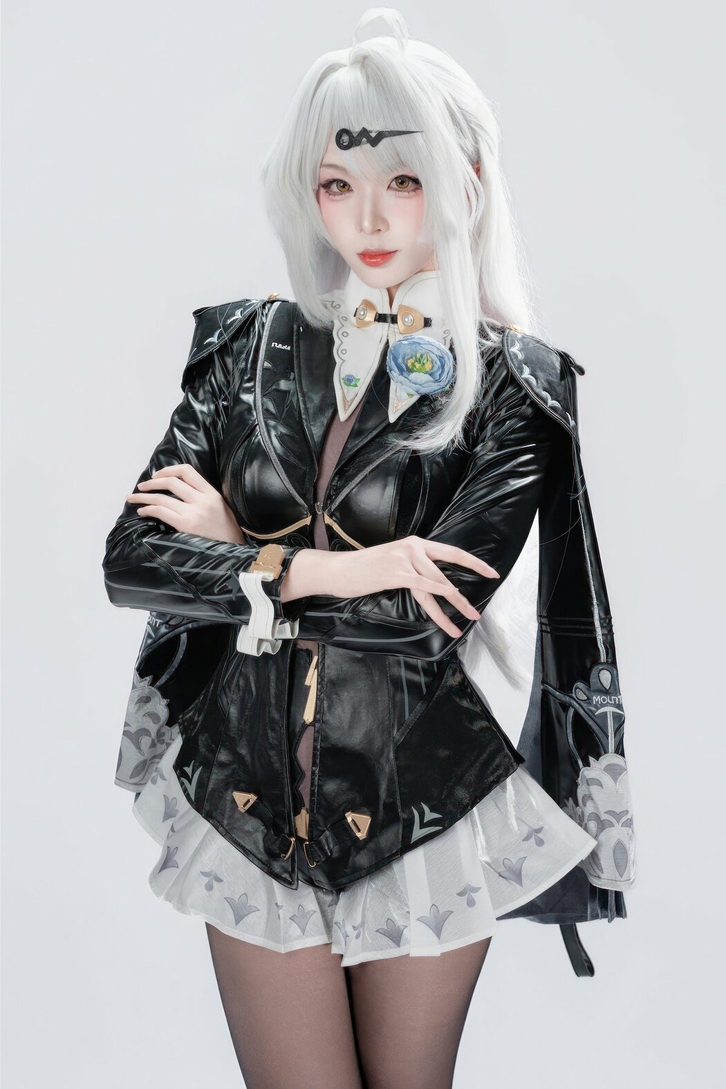 Coser@轩萧学姐 – 绝区零 仪玄-墨形影踪 Part01 (51P)
