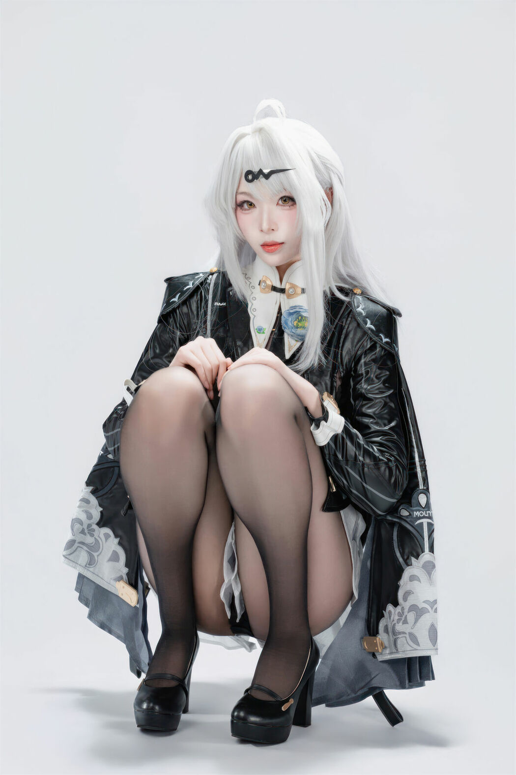Coser@轩萧学姐 – 绝区零 仪玄-墨形影踪 Part01 (51P)
