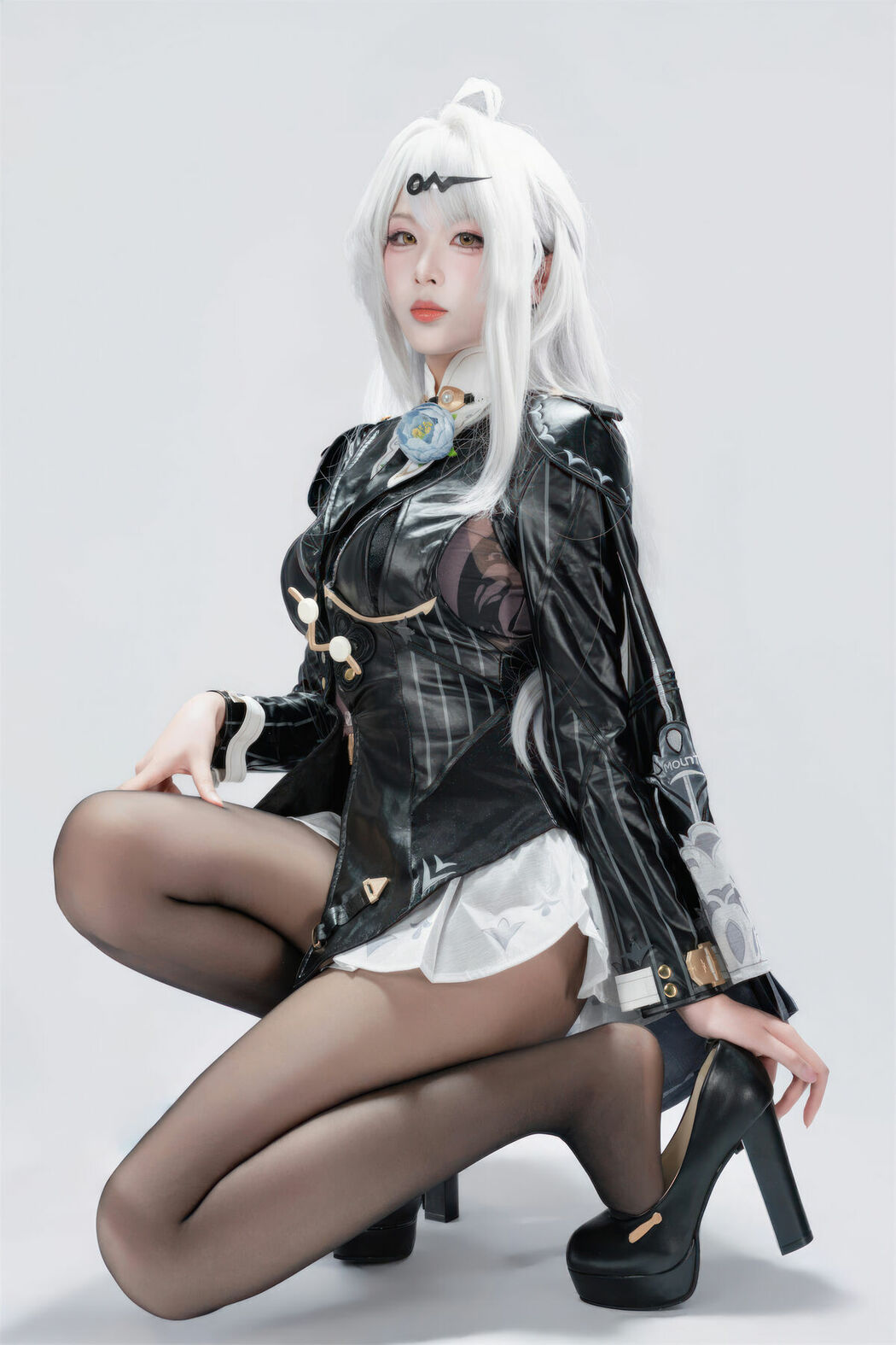Coser@轩萧学姐 – 绝区零 仪玄-墨形影踪 Part01 (51P)