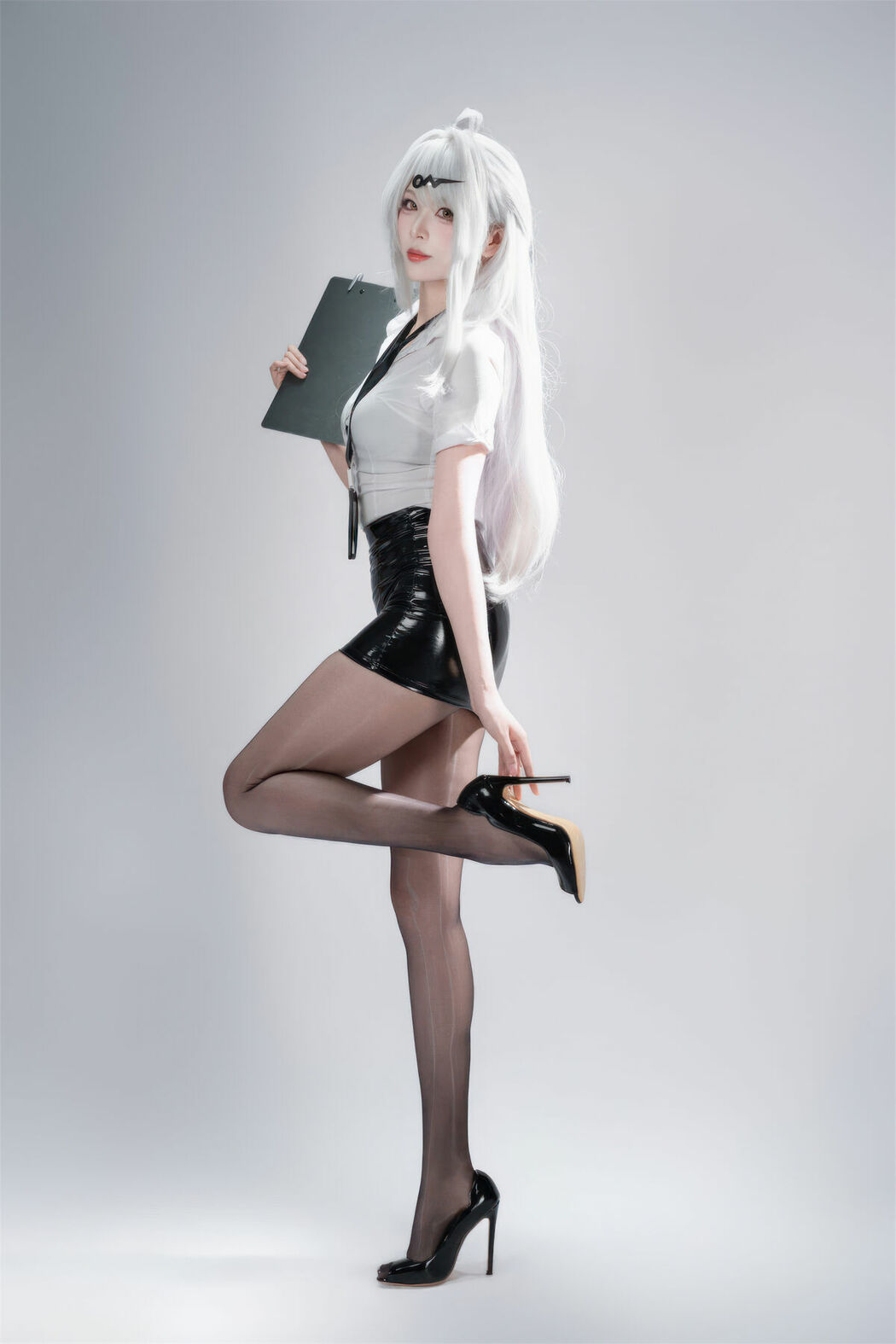 Coser@轩萧学姐 – 绝区零 仪玄-墨形影踪 Part02 (51P)