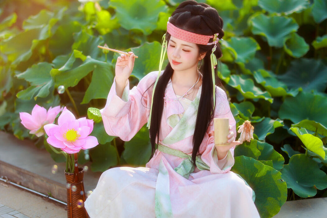 YiTuYu艺图语 Vol.9426 Xiao Du Tong Xue (58P)