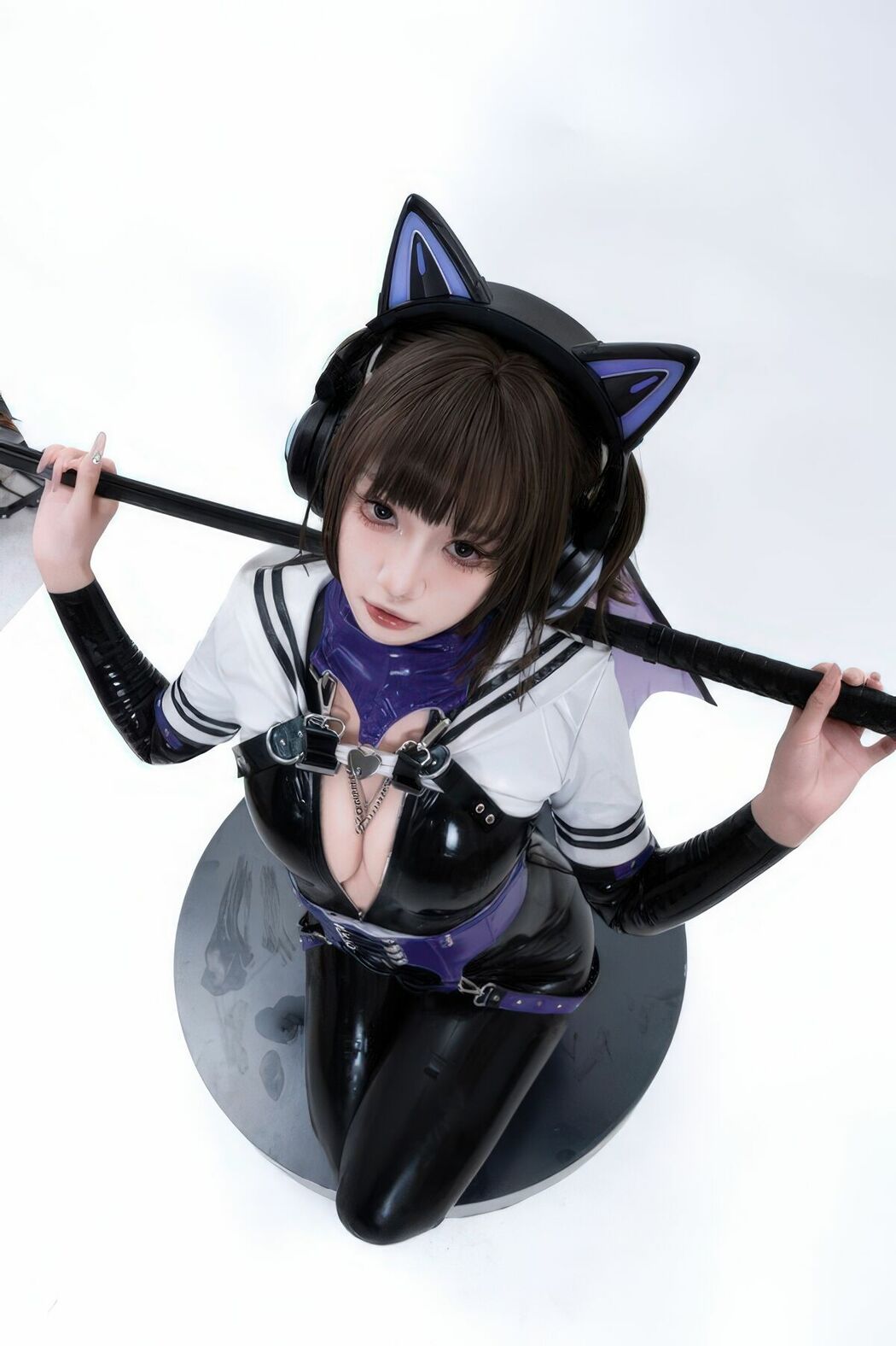Coser@柒柒要乖哦 – 白棚胶衣 (79P)