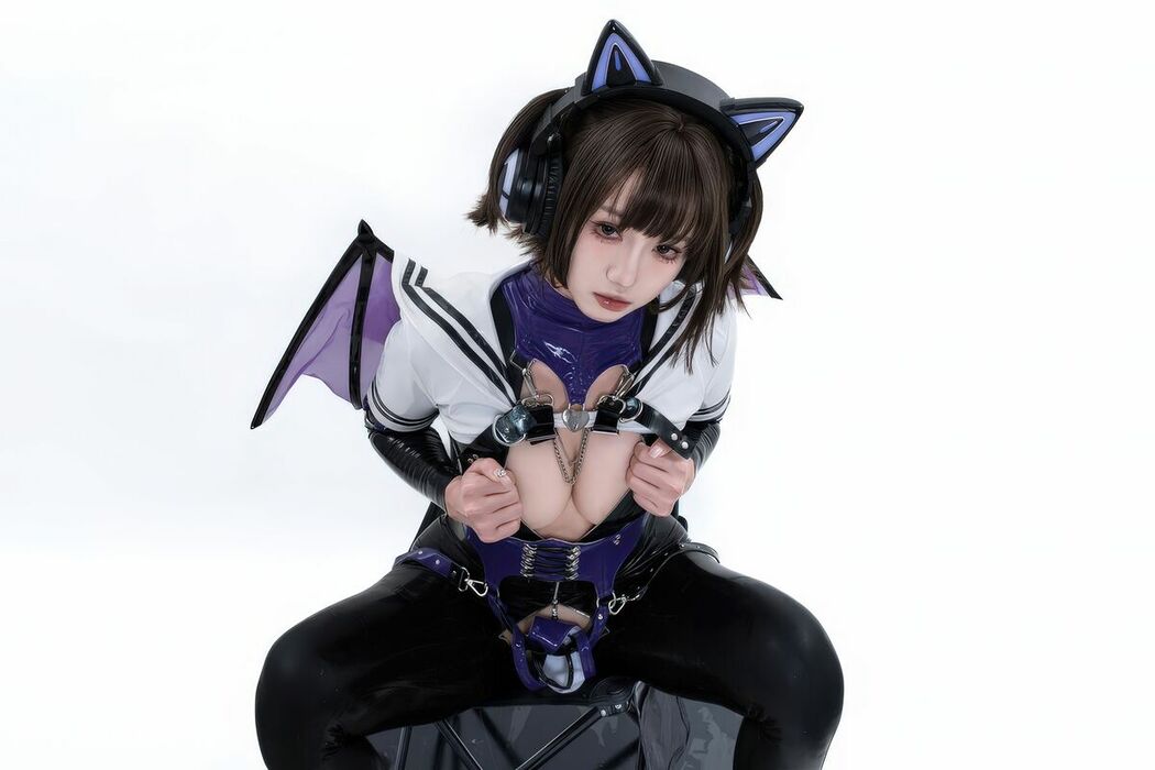 Coser@柒柒要乖哦 – 白棚胶衣 (79P)