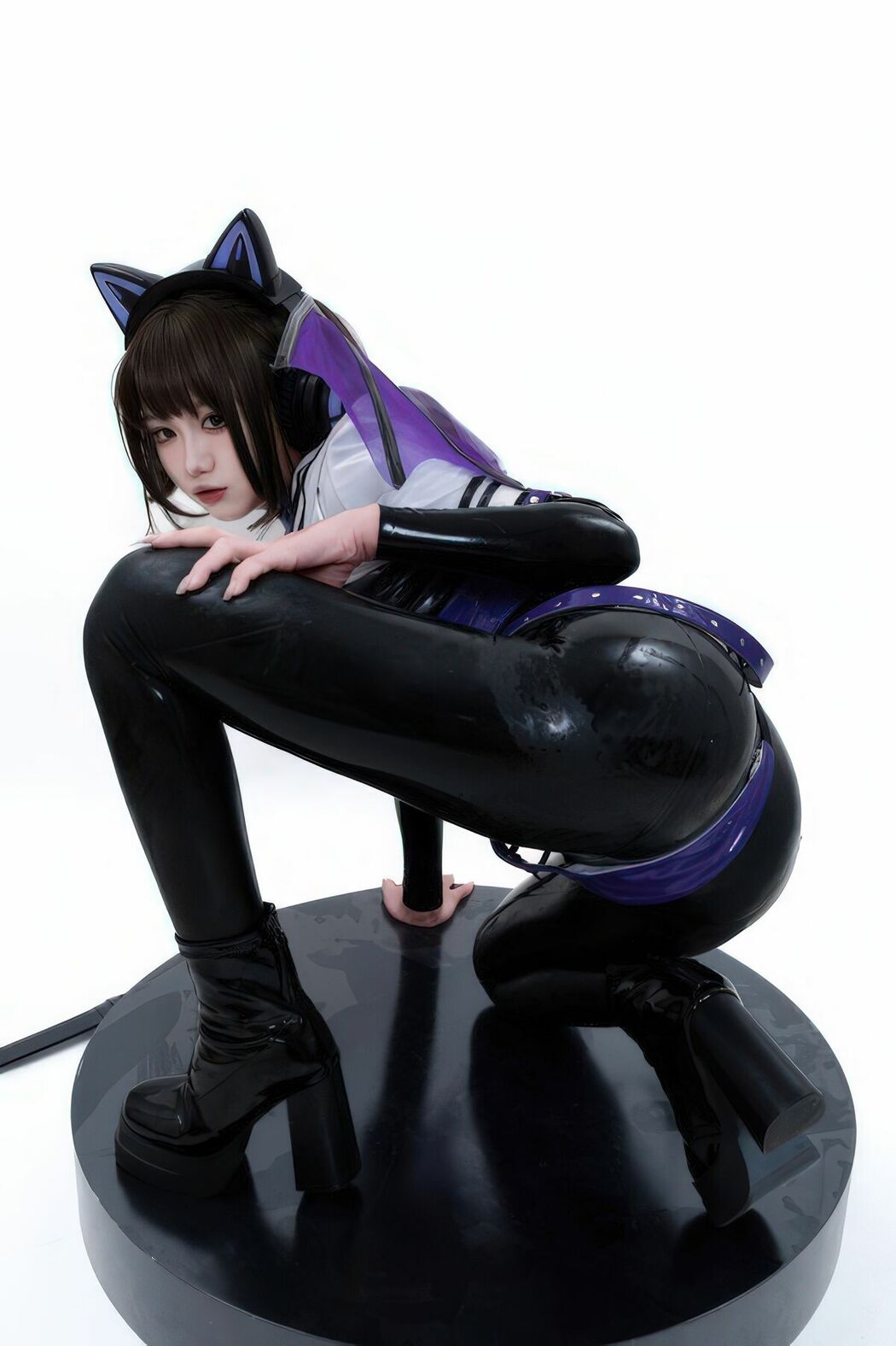 Coser@柒柒要乖哦 – 白棚胶衣 (79P)