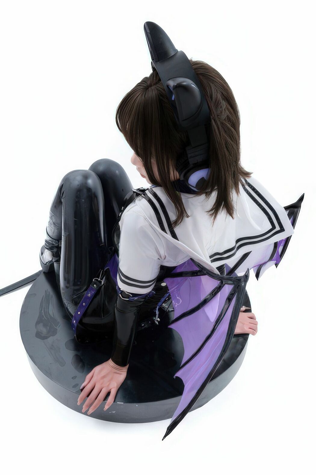Coser@柒柒要乖哦 – 白棚胶衣 (79P)