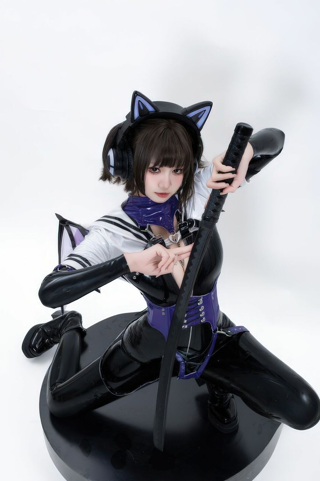 Coser@柒柒要乖哦 – 白棚胶衣 (79P)