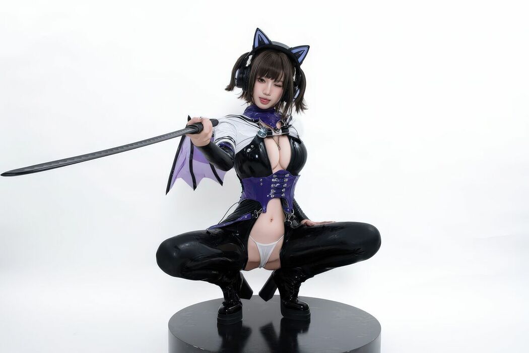 Coser@柒柒要乖哦 – 白棚胶衣 (79P)