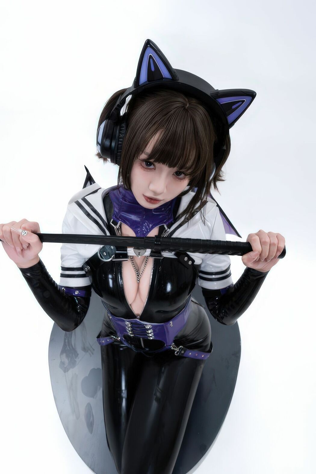 Coser@柒柒要乖哦 – 白棚胶衣 (79P)