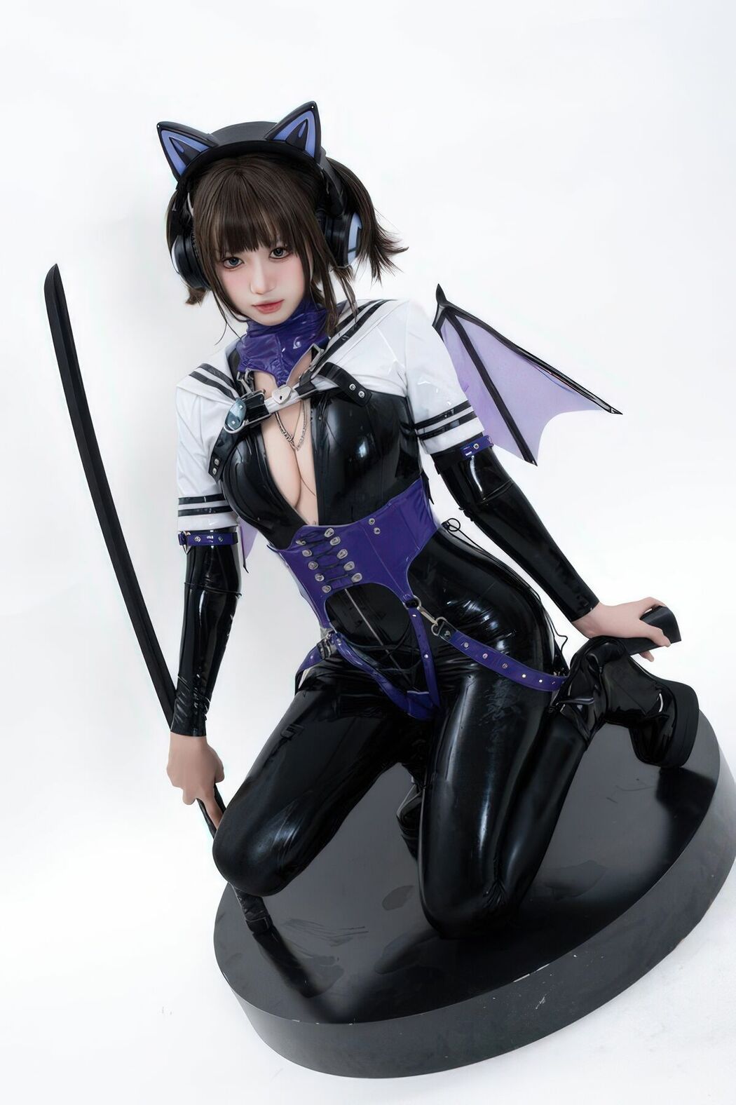 Coser@柒柒要乖哦 – 白棚胶衣 (79P)