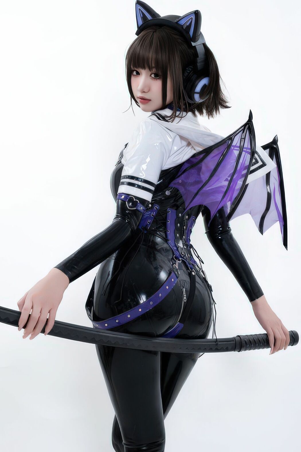 Coser@柒柒要乖哦 – 白棚胶衣 (79P)