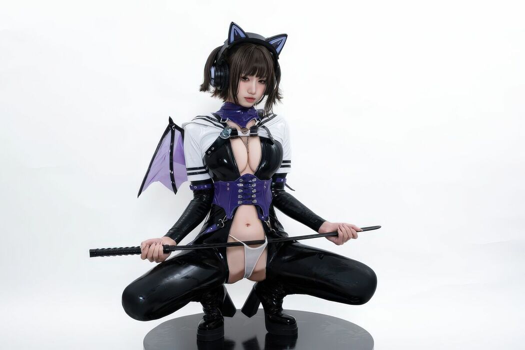 Coser@柒柒要乖哦 – 白棚胶衣 (79P)
