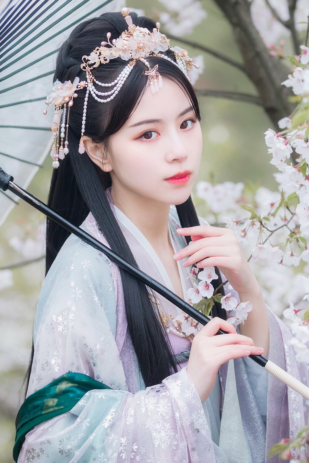 YiTuYu艺图语 Vol.9444 Gong Zi Bu Huai (21P) Cover Photo