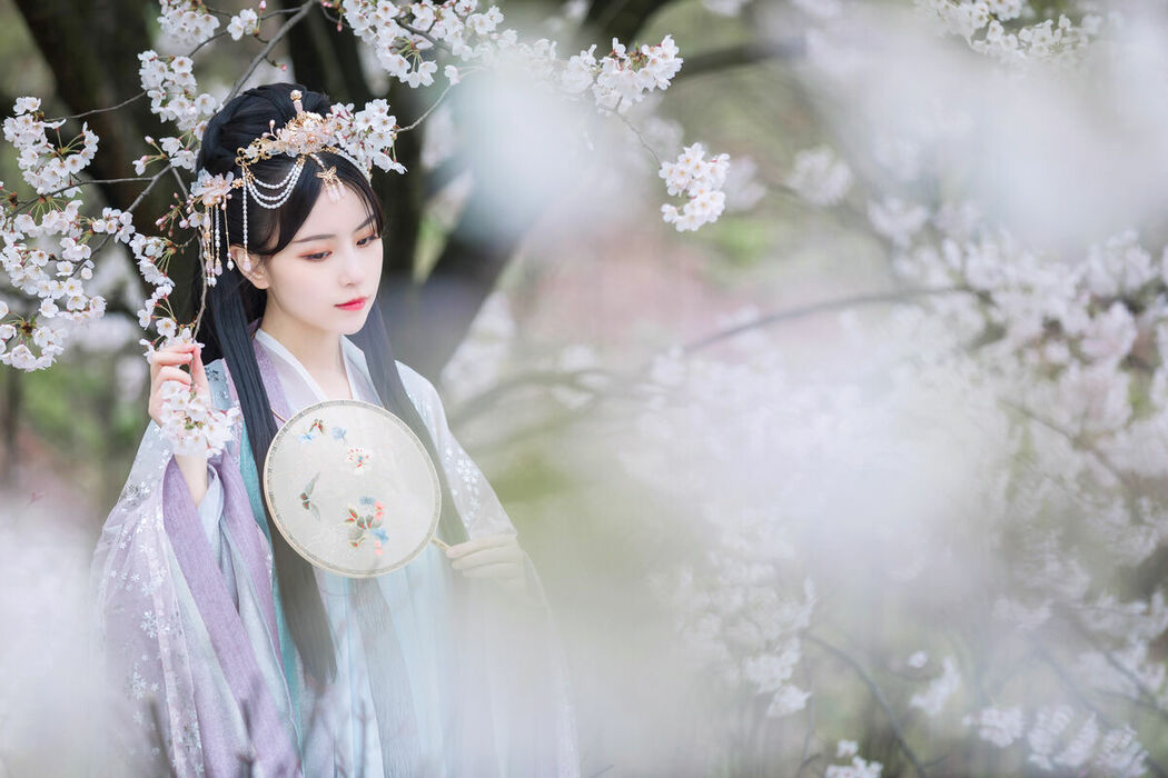 YiTuYu艺图语 Vol.9444 Gong Zi Bu Huai (21P)