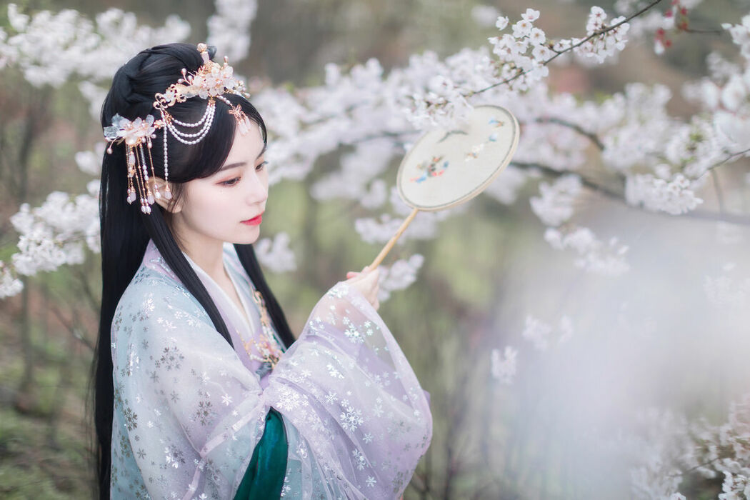 YiTuYu艺图语 Vol.9444 Gong Zi Bu Huai (21P)