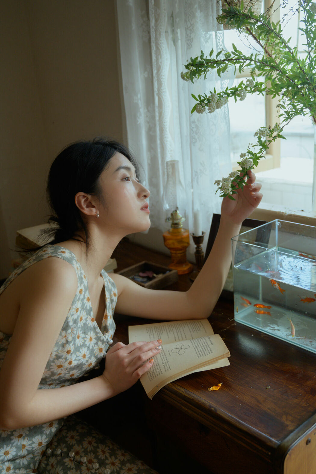 YiTuYu艺图语 Vol.9446 Ye Zhi Zhi Zhi (16P)